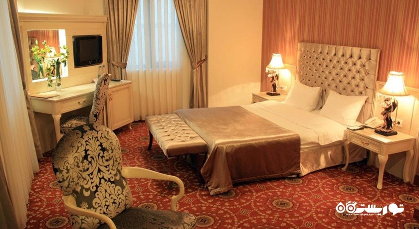 نمای تخت بزرگ سوئیت جونیور