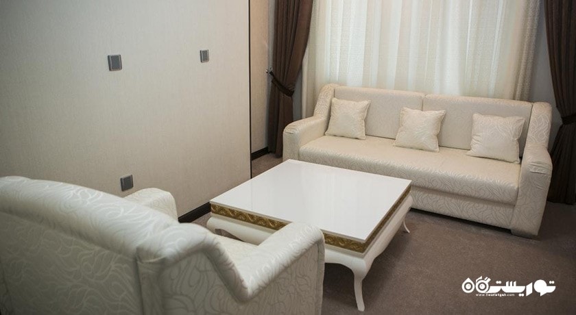 محوطه نشیمن سوئیت جونیور