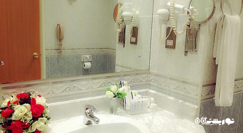 حمام و سرویس بهداشتی اتاق ها