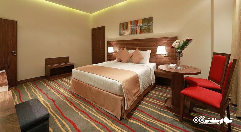 نمای تخت بزرگ سوئیت هتل