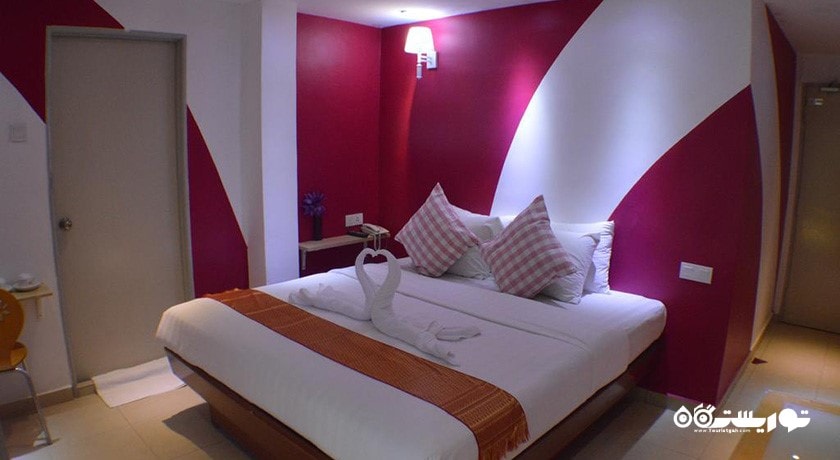 نمای تخت بزرگ اتاق پرمیوم
