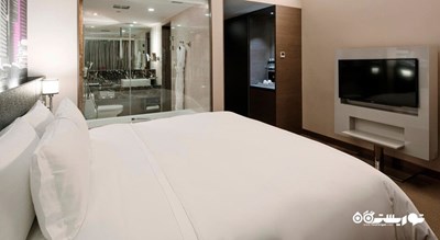 تخت بزرگ اتاق پرمیر کلاب