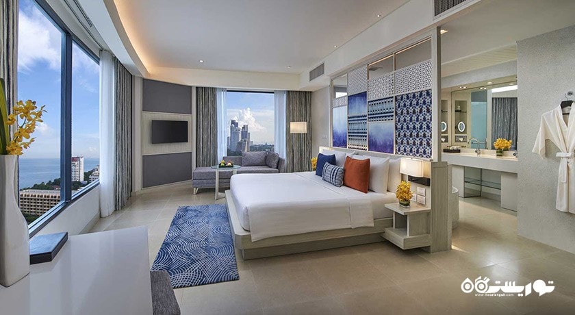 نمای تخت بزرگ اتاق گرند دلوکس