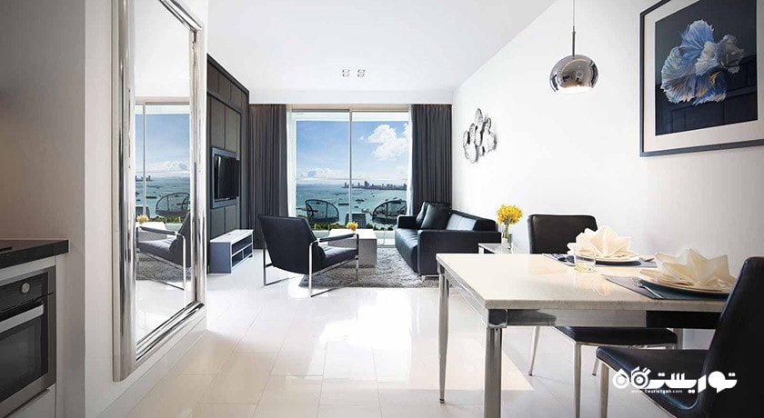 محوطه نشیمن سوئیت دوخوابه