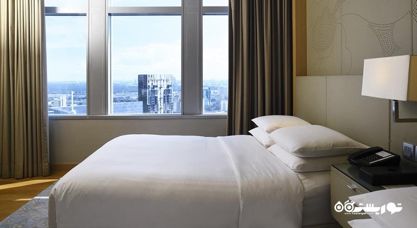 نمای تخت بزرگ سوئیت دوخوابه