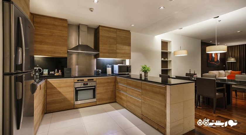 نمای آشپزخانه سوئیت سه خوابه