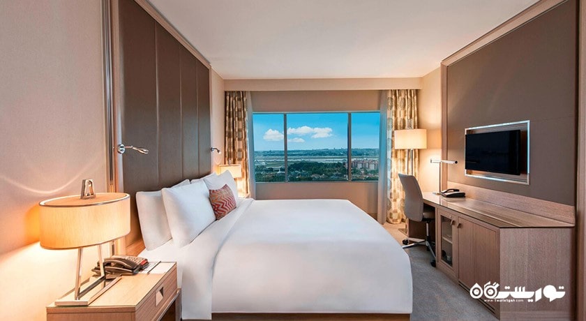 نمای تخت بزرگ اتاق دلوکس