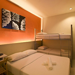 اتاق فمیلی (خانوادگی)