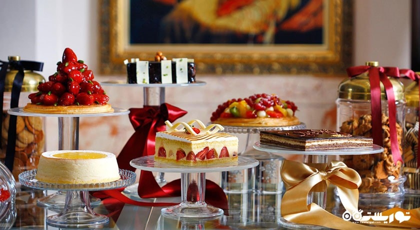 سلف سرویس شیرینی و کیک لانج گَزیبو