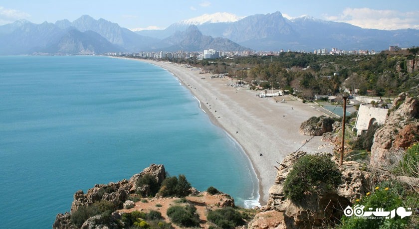 سرگرمی ساحل کونیالتی شهر ترکیه کشور آنتالیا