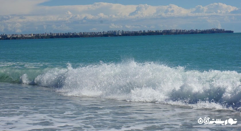 سرگرمی ساحل کونیالتی شهر ترکیه کشور آنتالیا