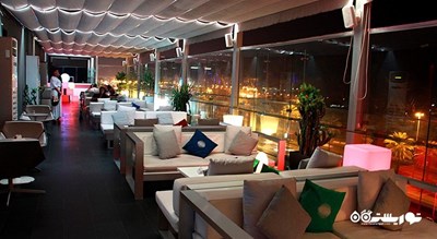 محوطه فضای باز آرورا لانج اند تراس