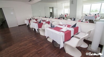 رستوران بیچ بار (بار ساحل) شهر آنتالیا 