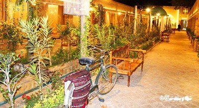 رستوران سفره خانه عمارت یزدان شهر مشهد 
