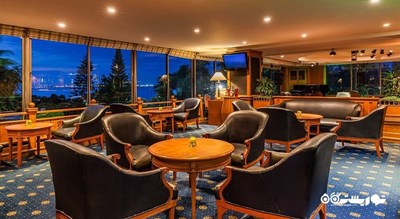 نمایی از رستوران و بار راندووز