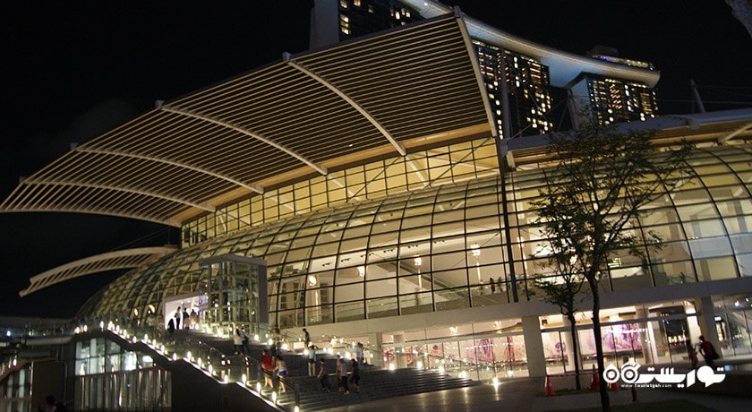 مرکز خرید شاپس در مارینا بی سندز شهر سنگاپور کشور سنگاپور