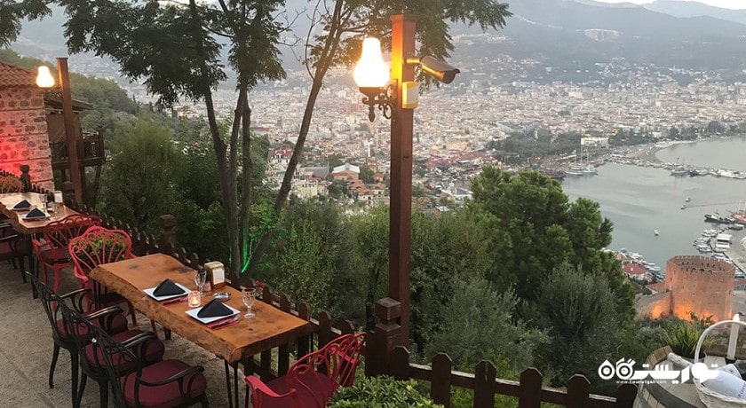 رستوران رستوران کاله پانوراما شهر آلانیا 