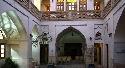  موزه منوچهر شیبانی (خانه کاج) شهر اصفهان استان کاشان