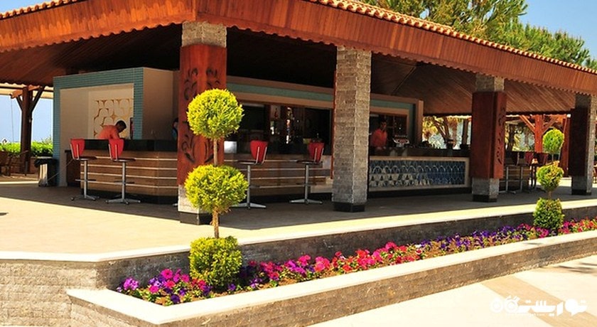 بار استخر هتل کاستور کلاب هالیدی ویلیج	