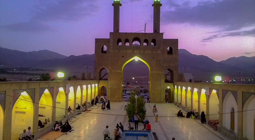  روستای مشهد اردهال شهرستان اصفهان استان کاشان