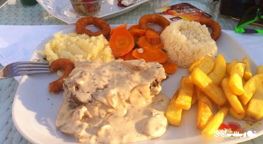 رستوران کافه و رستوران پالم بیچ شهر کوش آداسی 