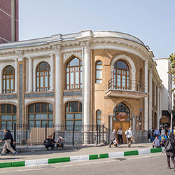 موزه استاد علی اکبر صنعتی (موزه صنعتی)