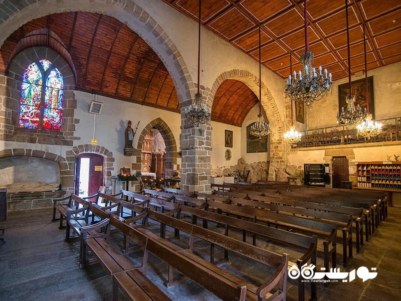 کلیسای پارویسیال سن پیره (Eglise Paroissiale Saint Pierre)