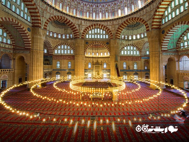 2: مسجد و مجموعه سلیمیه (Selimiye Mosque and its Social Complex)