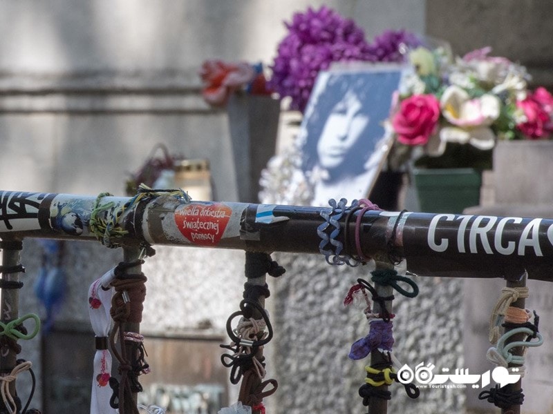 3. جیم موریسون (Jim Morrison) در پاریس کشور فرانسه