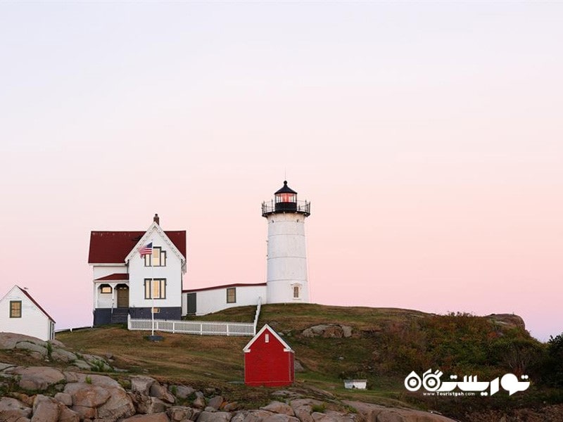 فانوس دریایی کیپ ندیک (Cape Neddick Lighthouse)، مین، ایالات متحده آمریکا