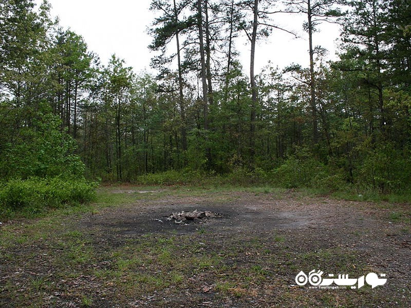 دویلز ترمپینگ گراند (Devil’s Tramping Ground)، کارولینای شمالی