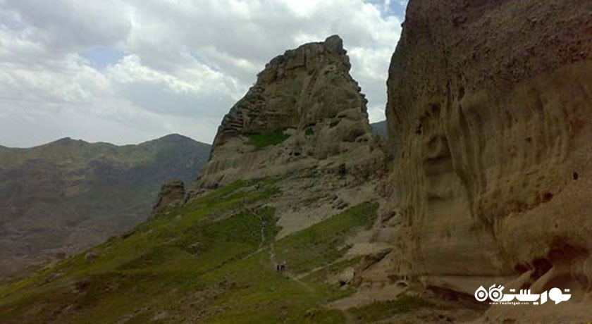  قلعه پشتو (قلعه پشتاب) شهرستان آذربایجان شرقی استان اهر	