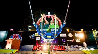 سرگرمی راکت بال در اسکای 2 پاتایا شهر تایلند کشور پاتایا