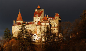 آشنایی با 10 قلعه ترسناک و تسخیر شده در جهان