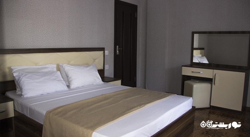 نمای تخت بزرگ اتاق دلوکس