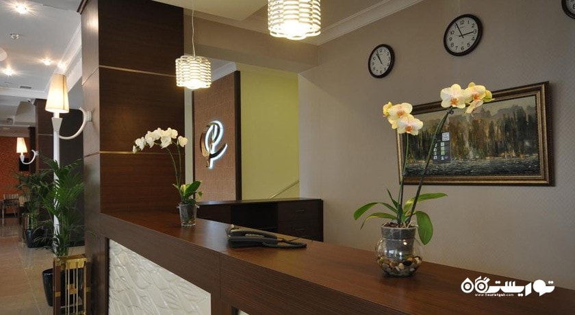 میز پذیرش هتل سنترال پارک باکو