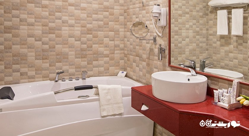 حمام و سرویس بهداشتی اتاق ها