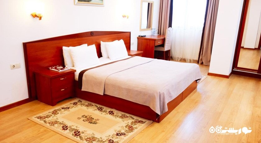 نمای تخت بزرگ اتاق استاندارد