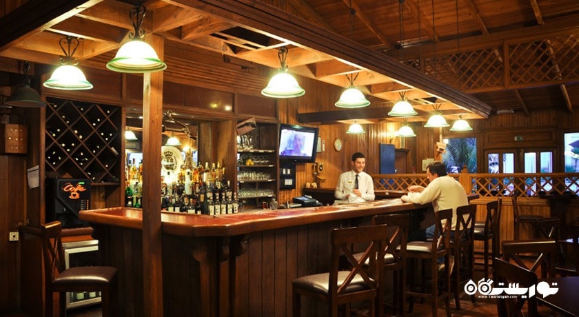 نمای دیگر از رستوران و بار وایلد وست