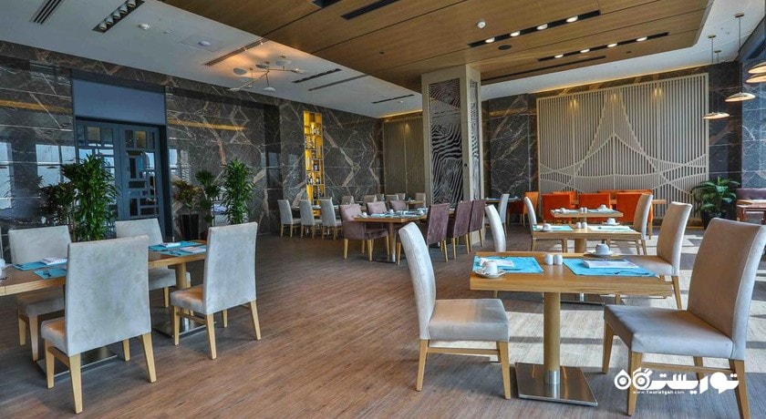 نمایی دیگر از رستوران فیفتینت