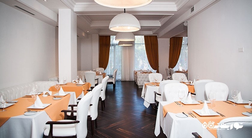 نمای رستوران هتل امبر باکو