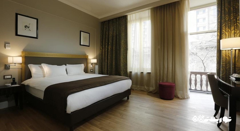 نمای تخت بزرگ اتاق دلوکس