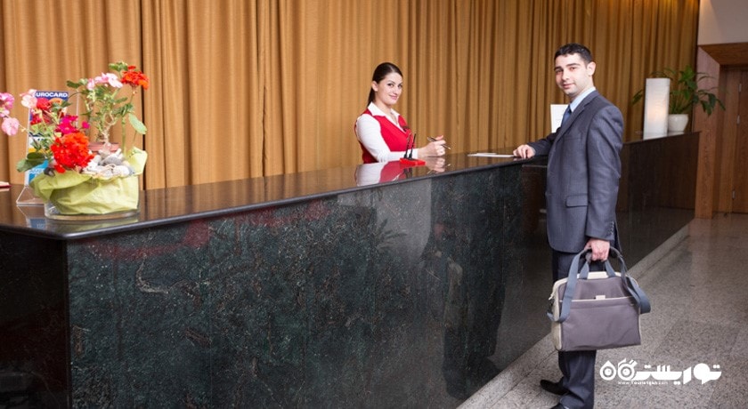میز پذیرش هتل یوروپ ایروان