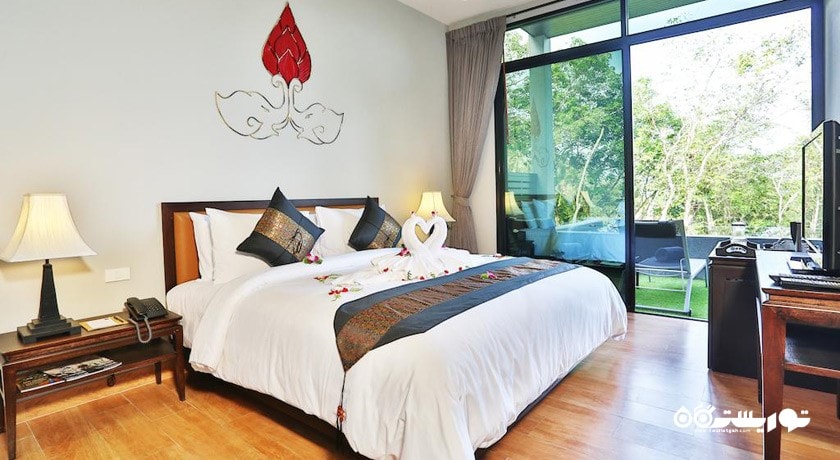 نمای تخت بزرگ سوئیت دوخوابه