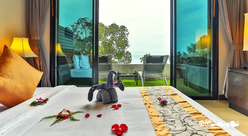 نمای تخت بزرگ اتاق دلوکس