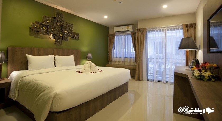 نمای تخت بزرگ اتاق سوپریور