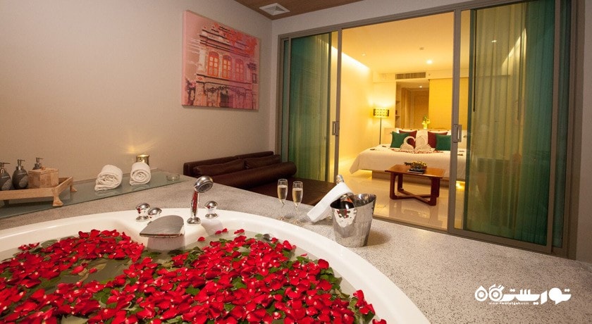 جکوزی اختصاصی اتاق دلوکس جکوزی