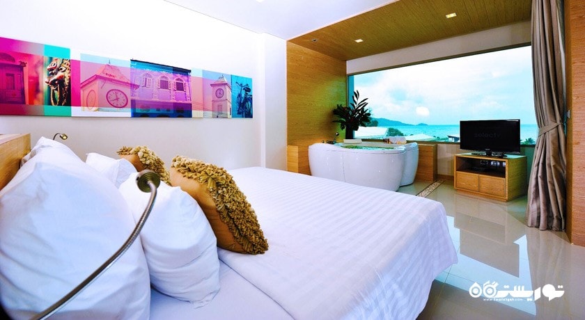 تخت بزرگ سوئیت با چشم انداز دریا