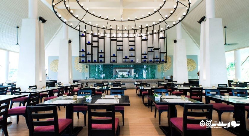 رستوران لوتوس هتل سنترا کارون