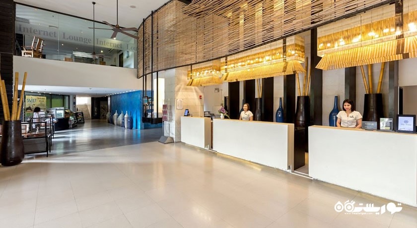 میز پذیرش هتل سنترا کارون